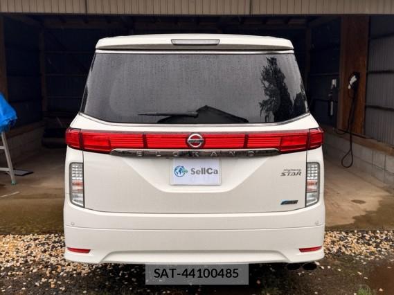 Nissan ELGRAND 2012-01 8815505-1