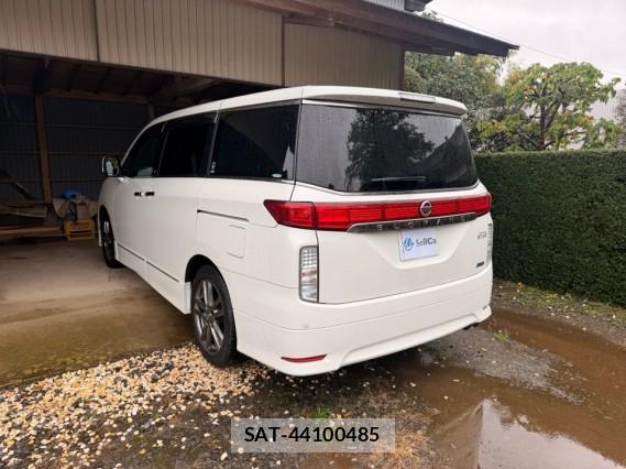 Nissan ELGRAND 2012-01 8815505-11