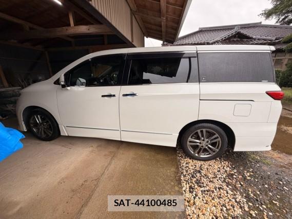 Nissan ELGRAND 2012-01 8815505-3