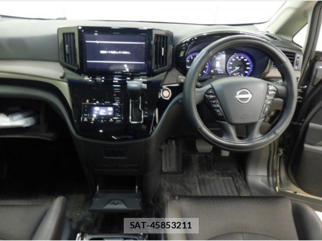 Nissan ELGRAND 2023-10 8815619-2