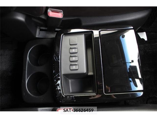 Nissan ELGRAND 2021-03 8815671-4