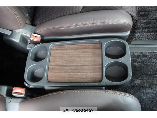 Nissan ELGRAND 2021-03 8815671-5