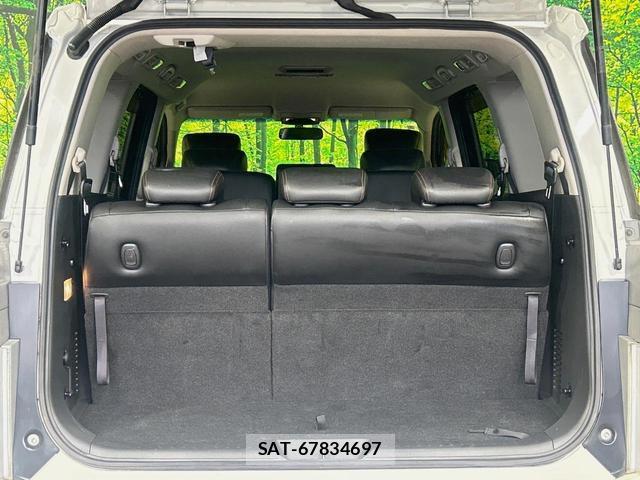 Nissan ELGRAND 2012-03 8817587-10