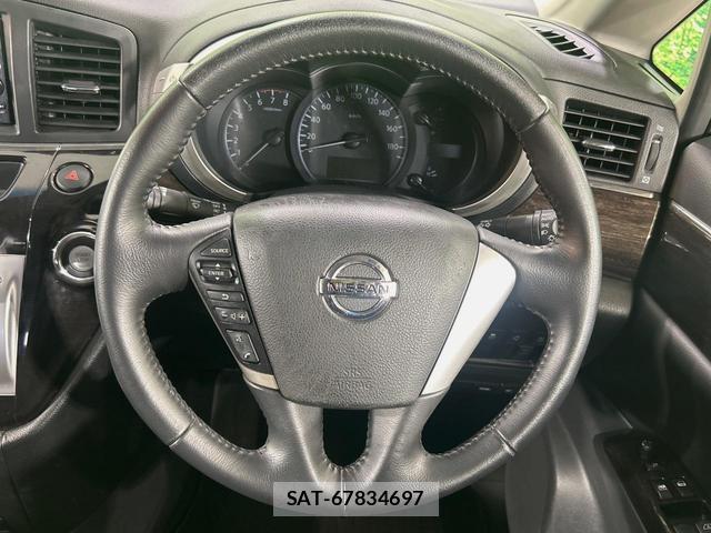 Nissan ELGRAND 2012-03 8817587-11