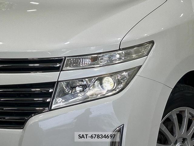 Nissan ELGRAND 2012-03 8817587-12