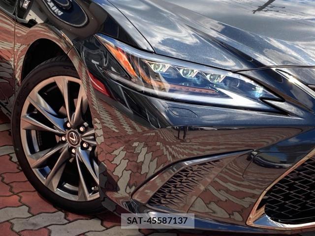 Lexus ES 2019-11 8813211-11
