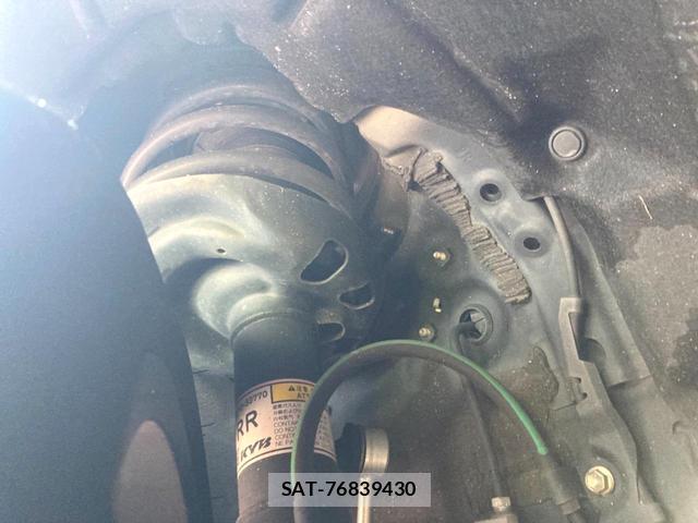 Lexus ES 2022-04 8813213-19