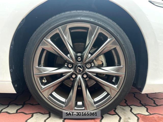 Lexus ES 2019-02 8813215-11
