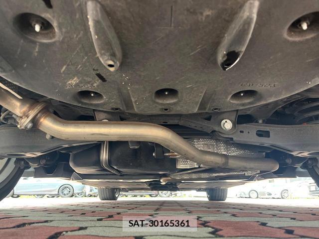Lexus ES 2019-02 8813215-17