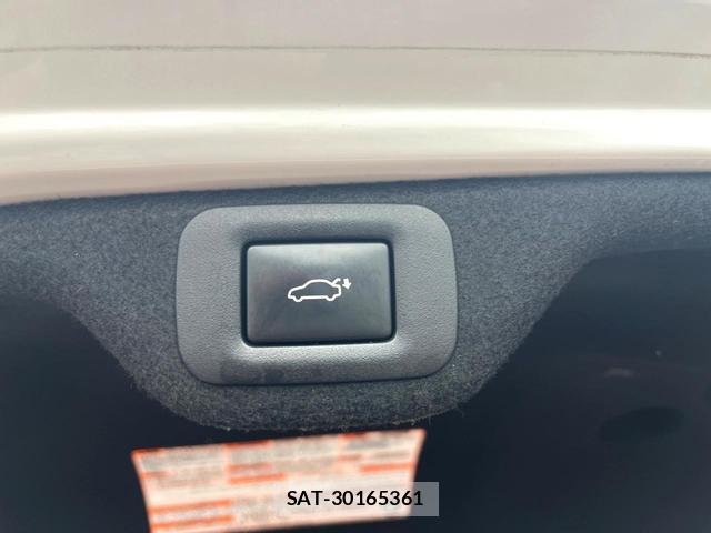 Lexus ES 2019-02 8813215-3