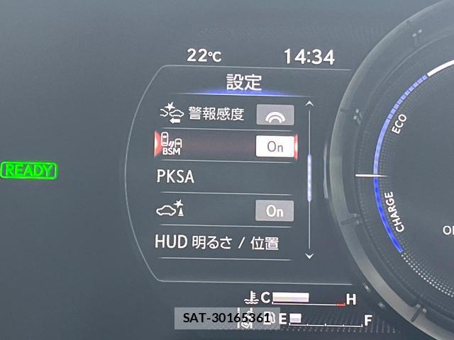 Lexus ES 2019-02 8813215-4
