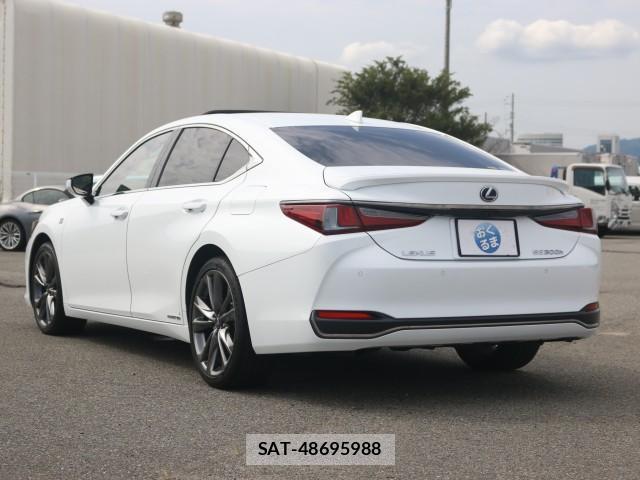 Lexus ES 2019-07 8814805-14