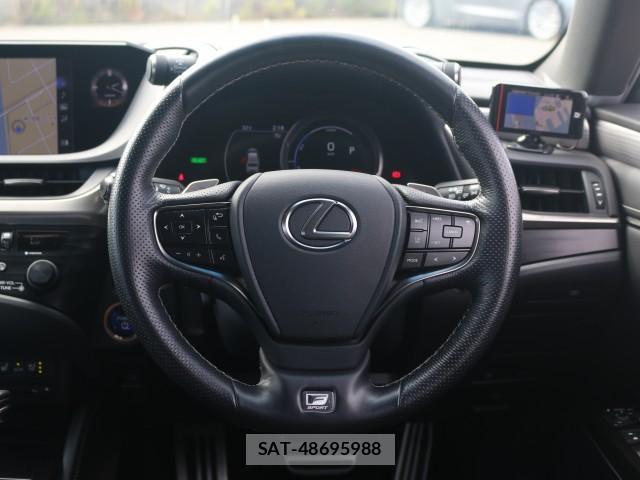 Lexus ES 2019-07 8814805-17