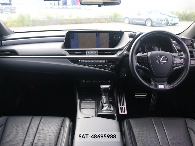 Lexus ES 2019-07 8814805-2