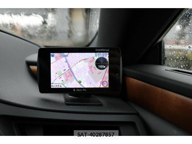 Lexus ES 2022-10 8814820-10