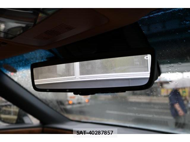 Lexus ES 2022-10 8814820-13