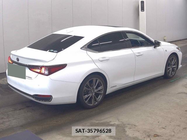 Lexus ES 2019-09 8814954-1