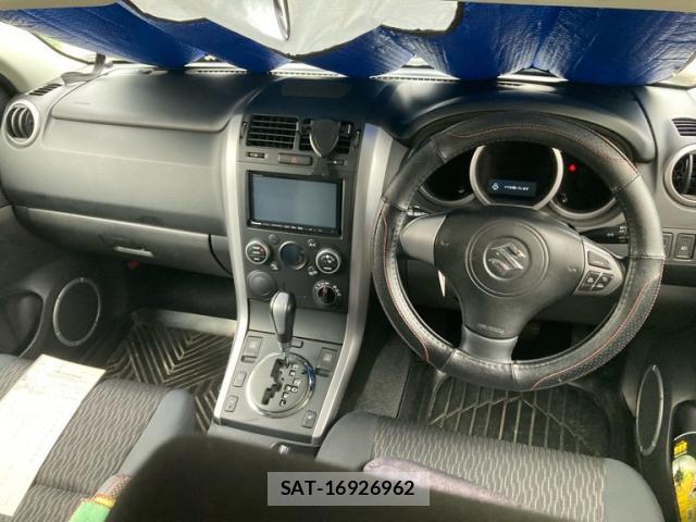 Suzuki ESCUDO 2014-07 8813299-15
