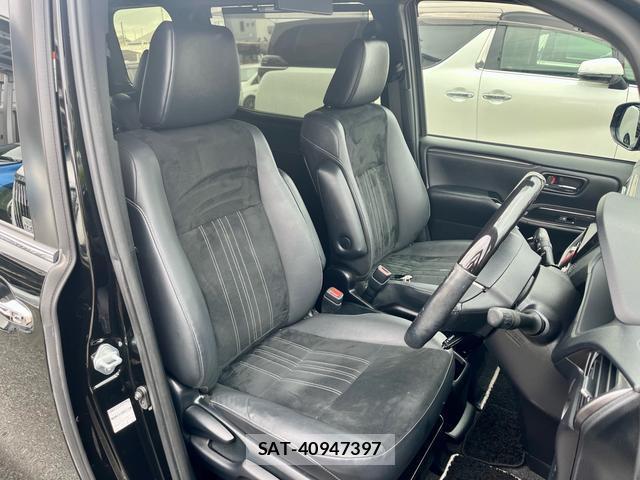 Toyota ESQUIRE 2019-06 8812995-11