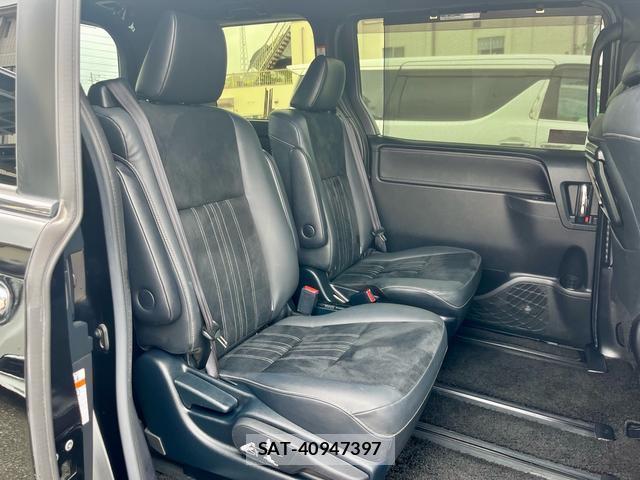 Toyota ESQUIRE 2019-06 8812995-12