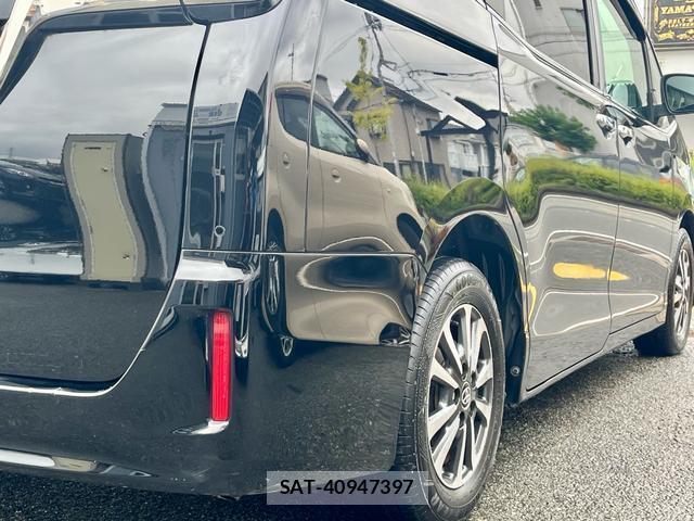 Toyota ESQUIRE 2019-06 8812995-6