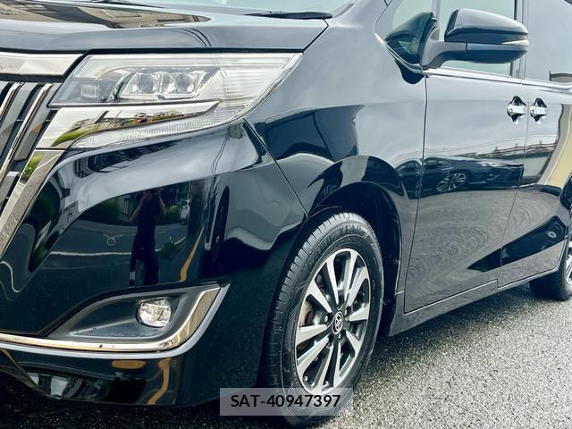 Toyota ESQUIRE 2019-06 8812995-7