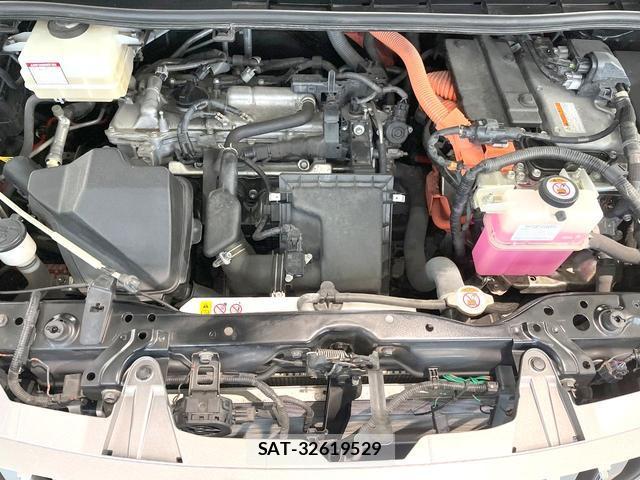 Toyota ESQUIRE 2019-03 8813172-18
