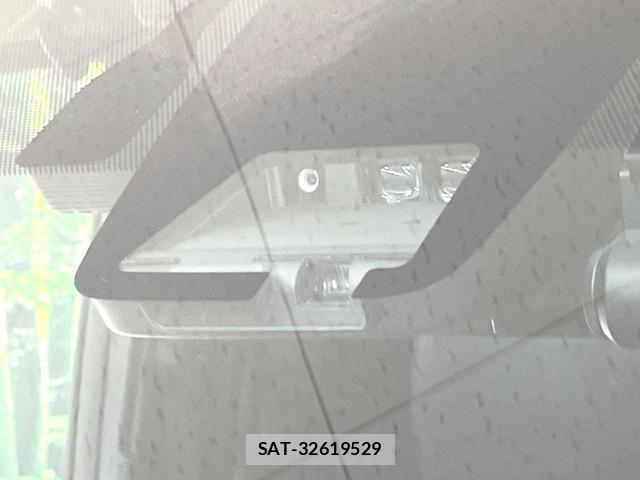 Toyota ESQUIRE 2019-03 8813172-6