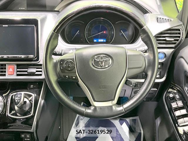 Toyota ESQUIRE 2019-03 8813172-7