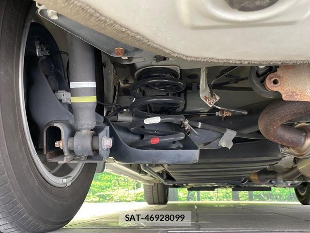 Toyota ESQUIRE 2019-08 8814401-19
