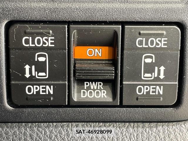 Toyota ESQUIRE 2019-08 8814401-4