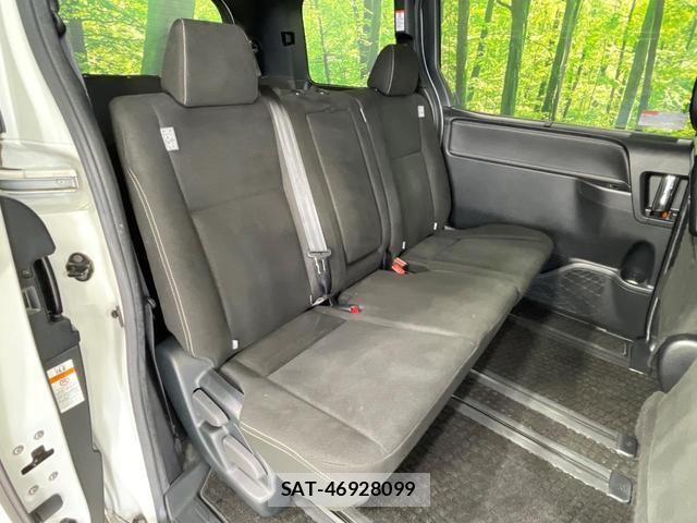 Toyota ESQUIRE 2019-08 8814401-8