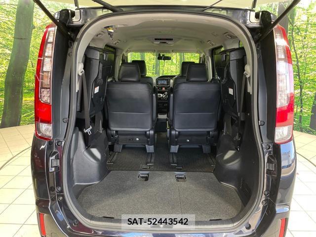 Toyota ESQUIRE 2015-04 8814404-10
