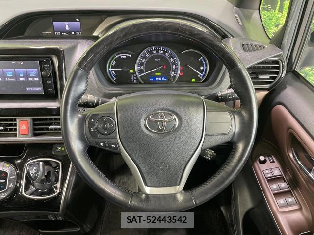 Toyota ESQUIRE 2015-04 8814404-11