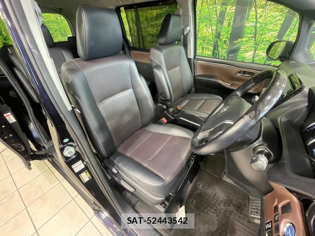 Toyota ESQUIRE 2015-04 8814404-7
