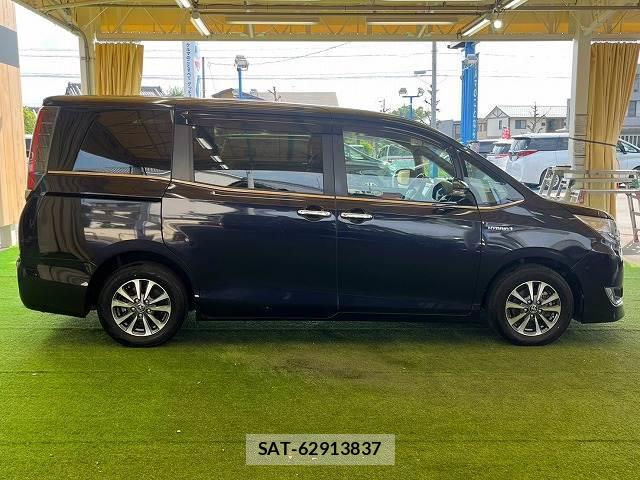 Toyota ESQUIRE 2018-08 8814875-17