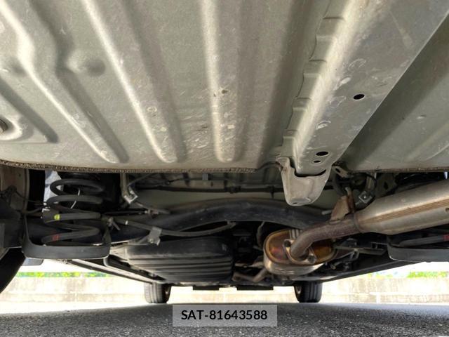 Toyota ESQUIRE 2017-11 8815002-19