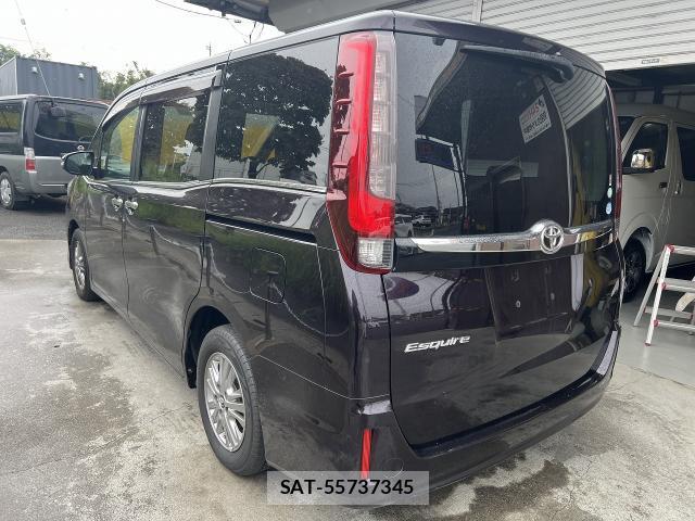 Toyota ESQUIRE 2016-01 8815898-1