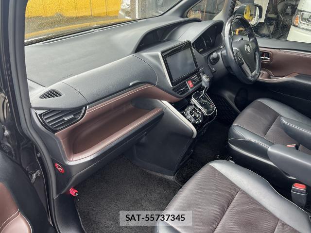 Toyota ESQUIRE 2016-01 8815898-9