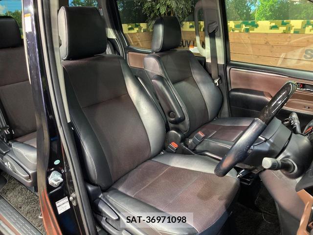 Toyota ESQUIRE 2014-11 8815906-7