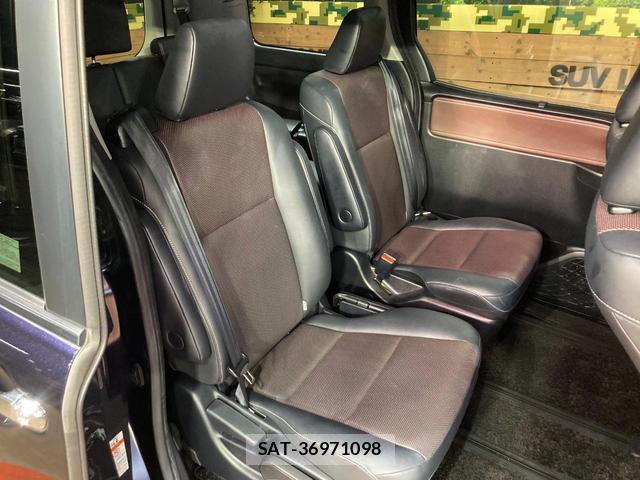Toyota ESQUIRE 2014-11 8815906-8