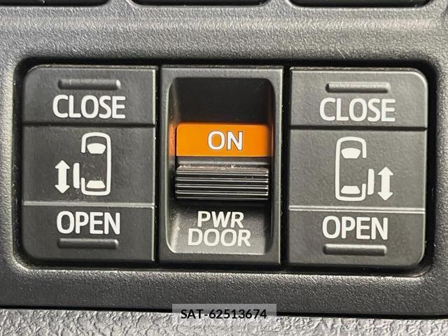 Toyota ESQUIRE 2015-04 8815925-6
