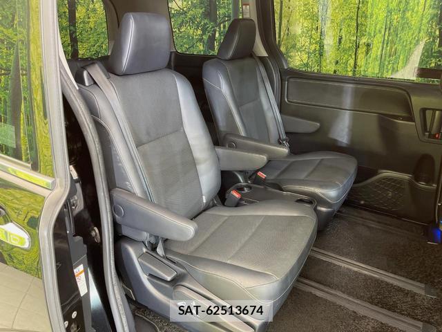 Toyota ESQUIRE 2015-04 8815925-8