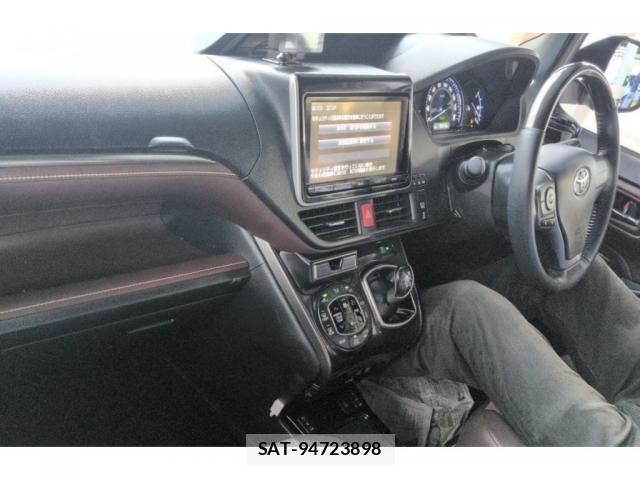 Toyota ESQUIRE 2017-09 8816748-2