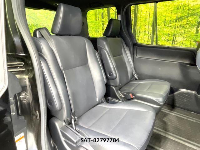 Toyota ESQUIRE 2017-10 8817264-8