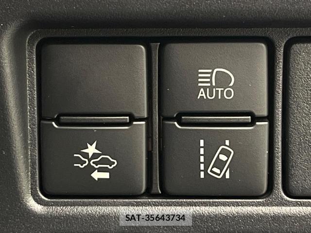 Toyota ESQUIRE 2021-06 8817527-5