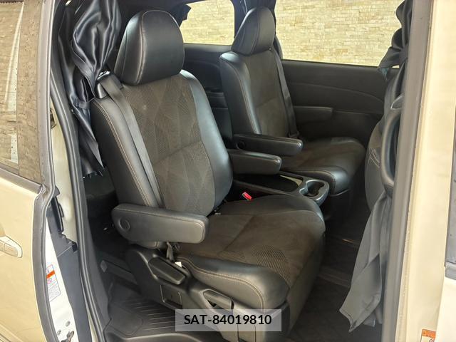 Toyota ESTIMA HYBRID 2016-11 8817027-11