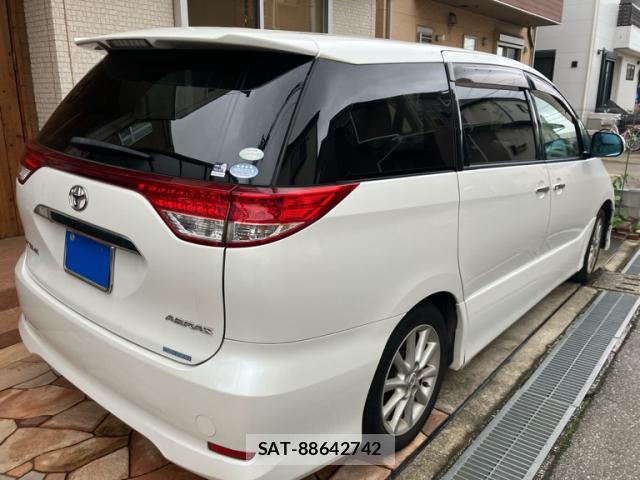 Toyota ESTIMA 2011-10 8813622-1