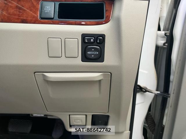 Toyota ESTIMA 2011-10 8813622-11