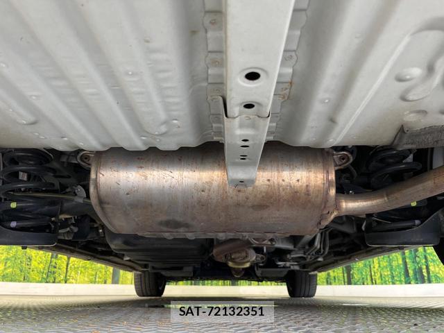 Toyota ESTIMA 2016-11 8814255-18